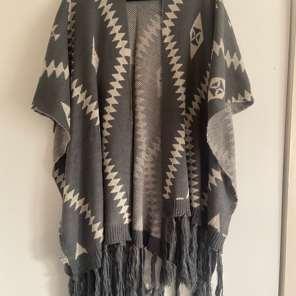 Geometric Poncho